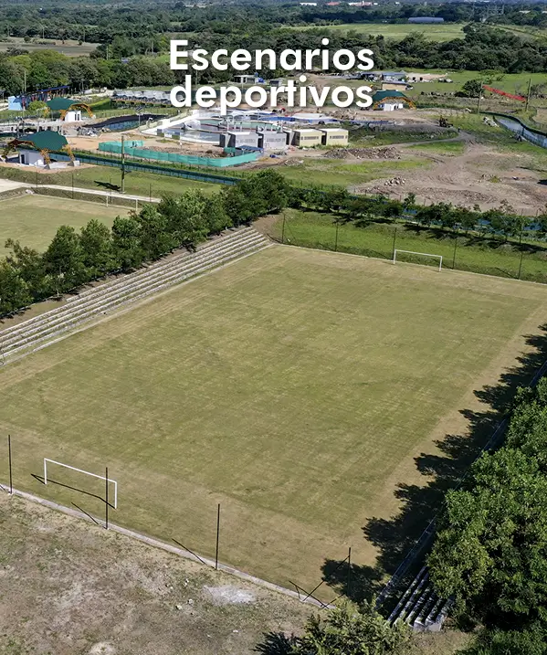 El Parque Caiké cuenta con dos canchas de fútbol con medidas mínimas reglamentarias FIFA. Además, dispone de otros espacios como las canchas múltiples.