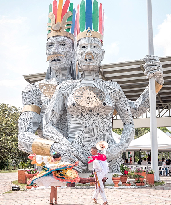 Escultura monumento Pijao ancestral del tolima